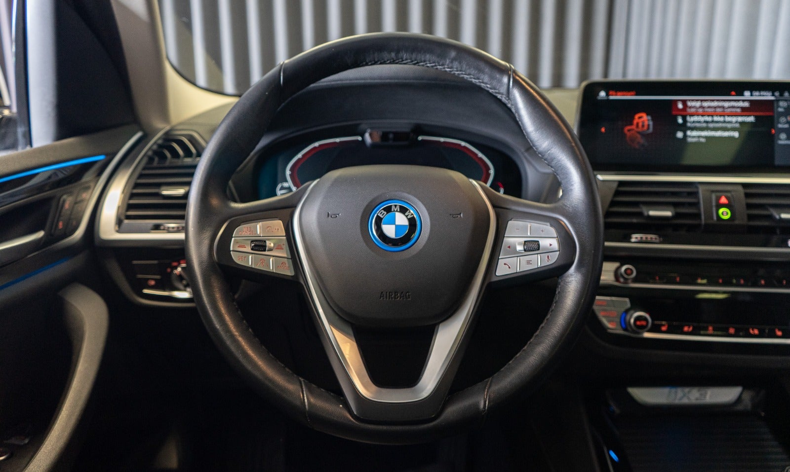 Billede af BMW iX3  Charged