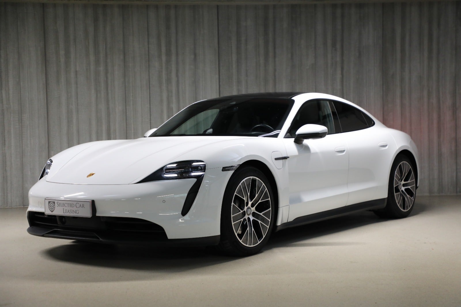 Porsche Taycan Performance+