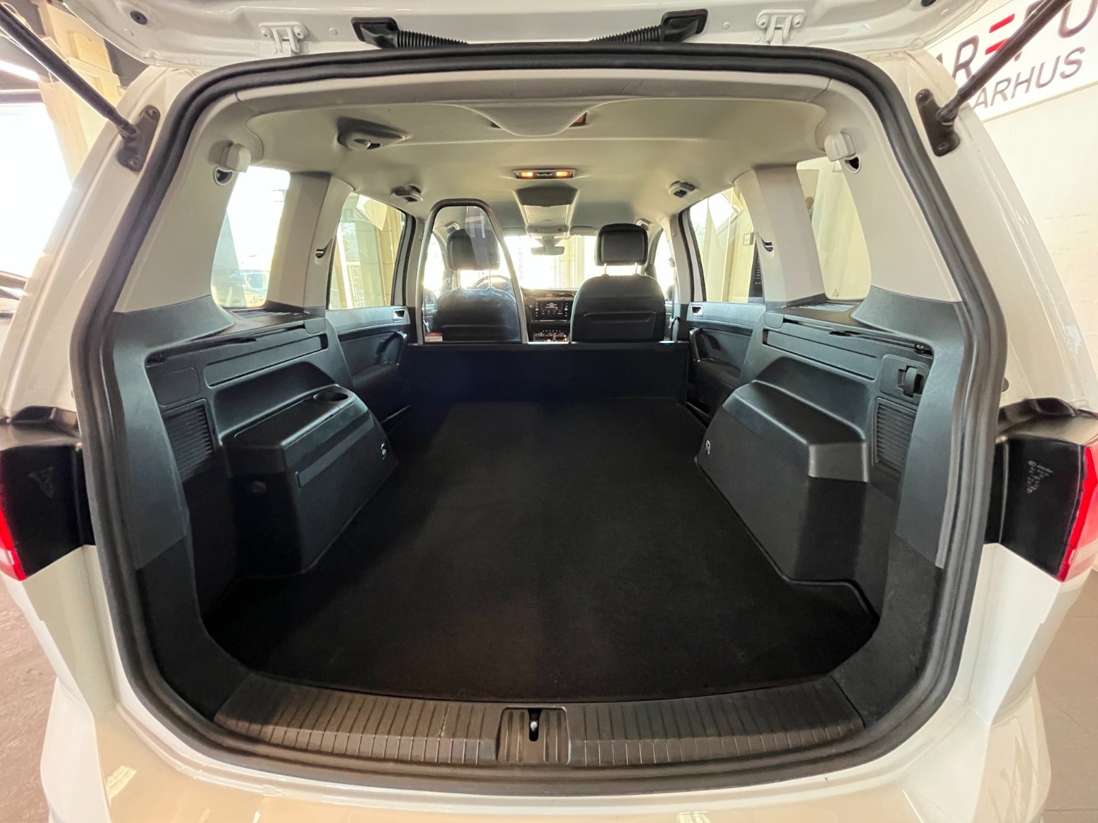 Billede af VW Touran 1,6 TDi 115 IQ.Drive DSG Van