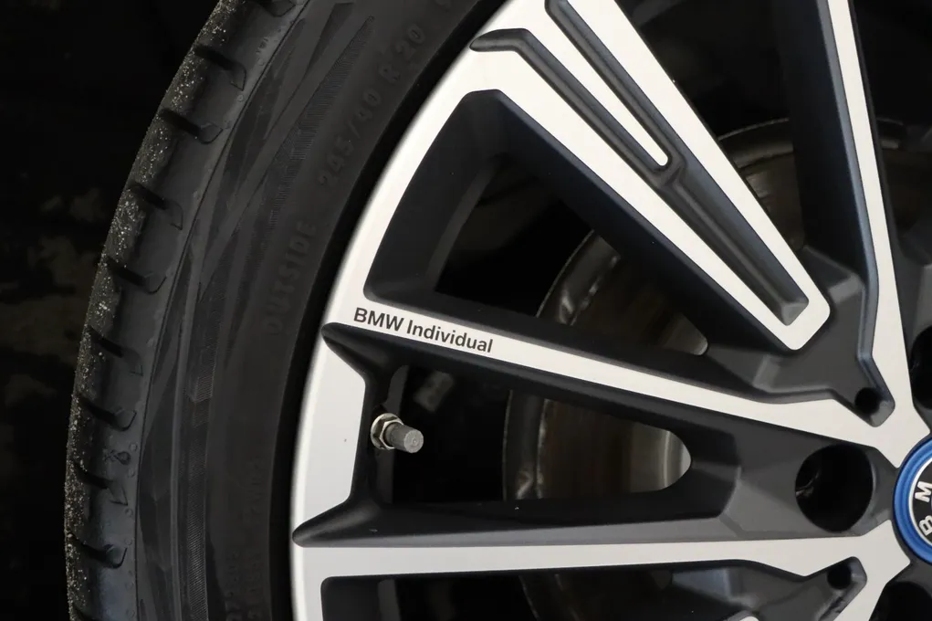 BMW iX1 xDrive30 X-Line