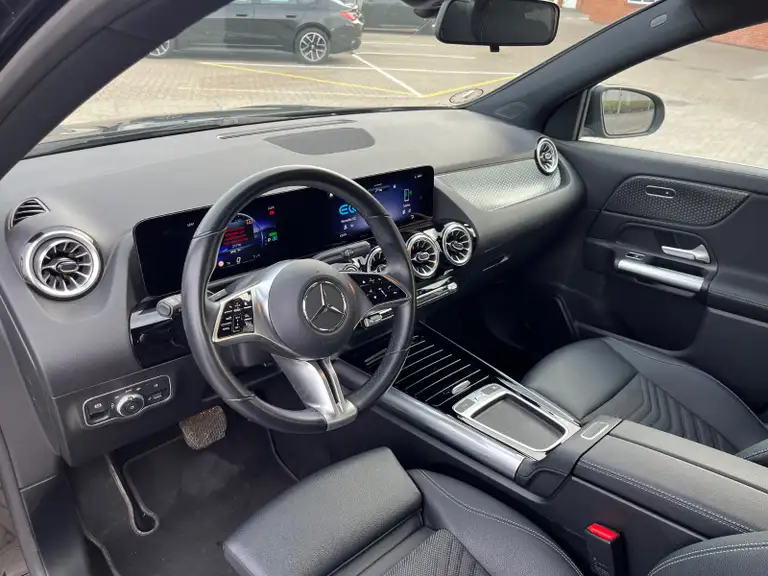 Mercedes EQA250+ Progressive Van