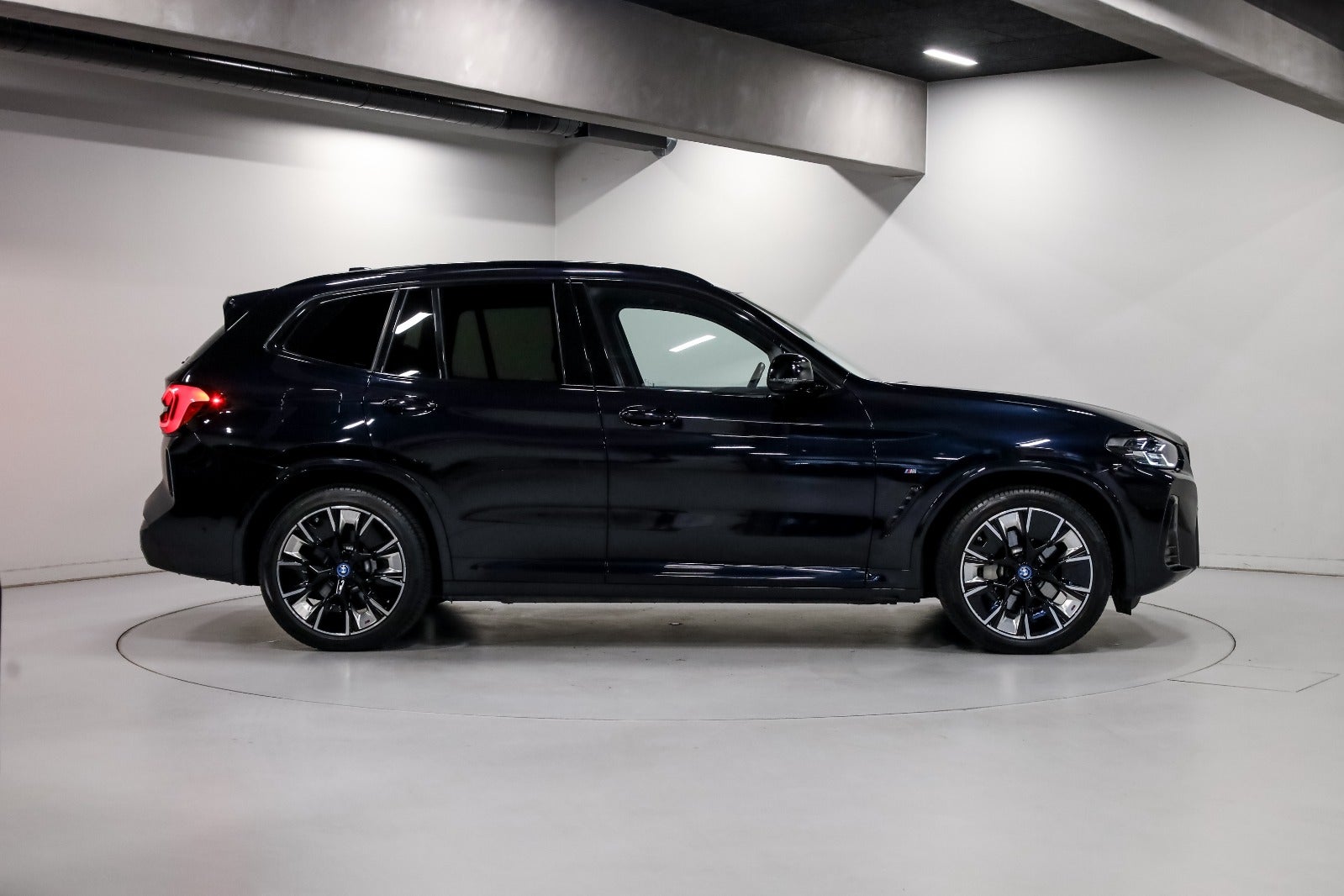 BMW iX3 Charged Plus M-Sport