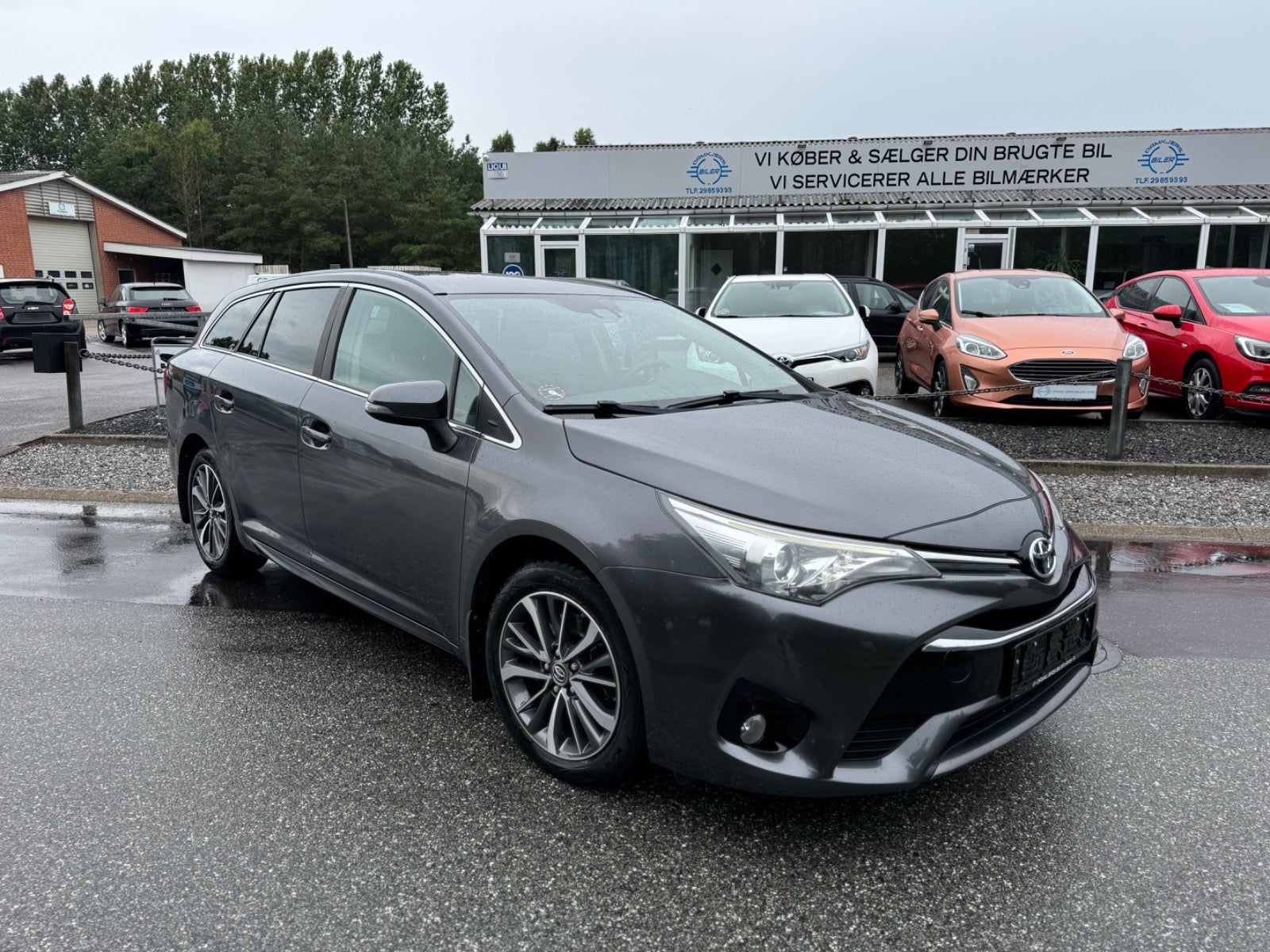 Toyota Avensis 2016