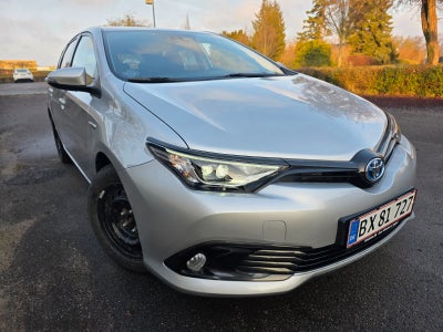 Toyota Auris 1,8 Hybrid H2 Selected CVT 5d
