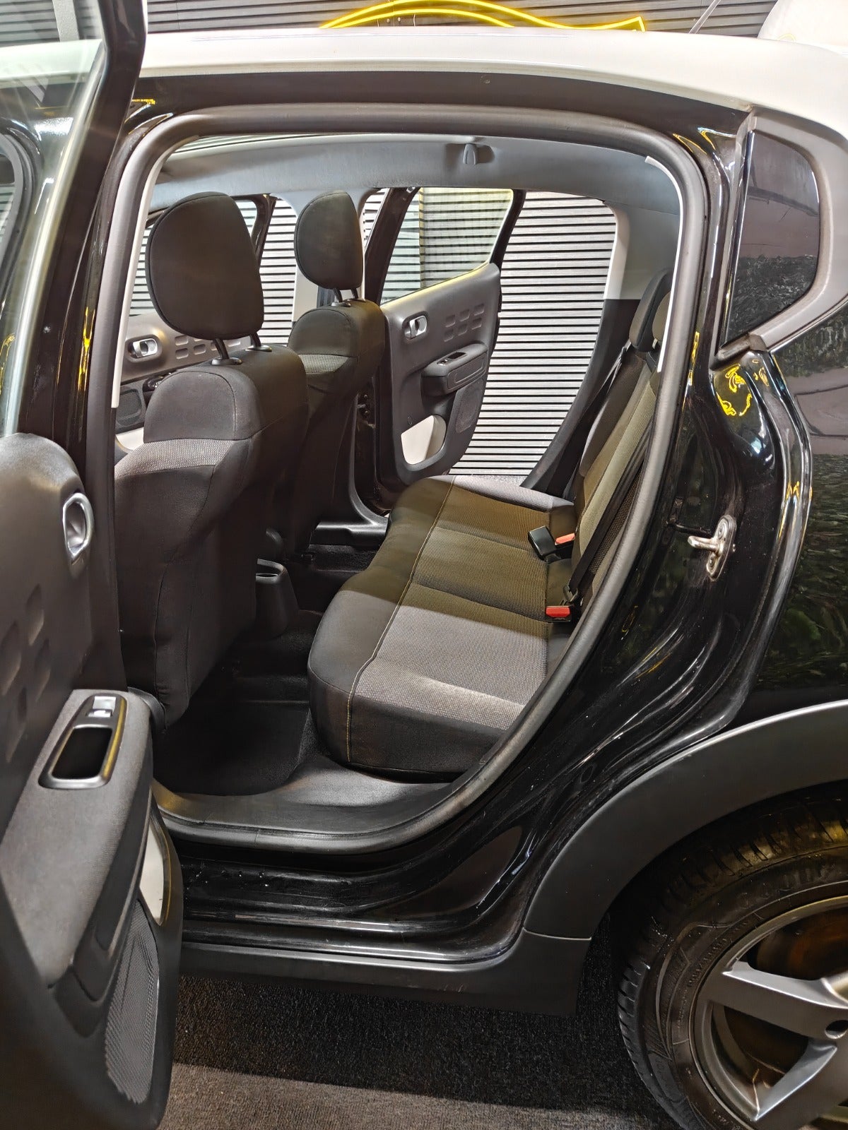 Billede af Citroën C3 Aircross 1,6 BlueHDi 100 BlackLine