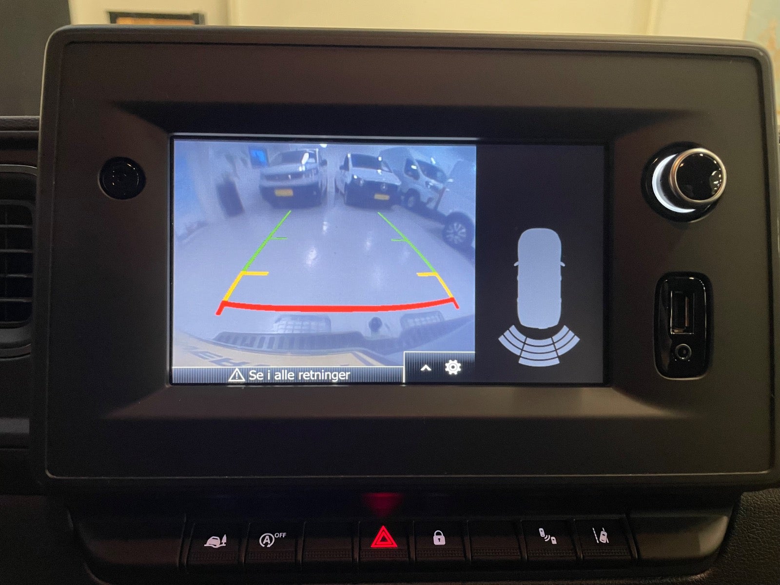 Billede af Renault Master IV T35 2,3 dCi 150 L2H2 Kassevogn aut.