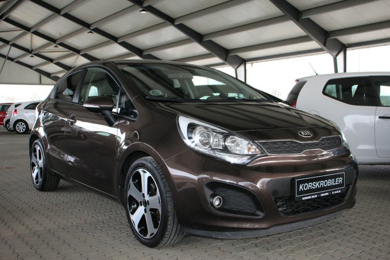 Kia Rio CVVT Exclusive