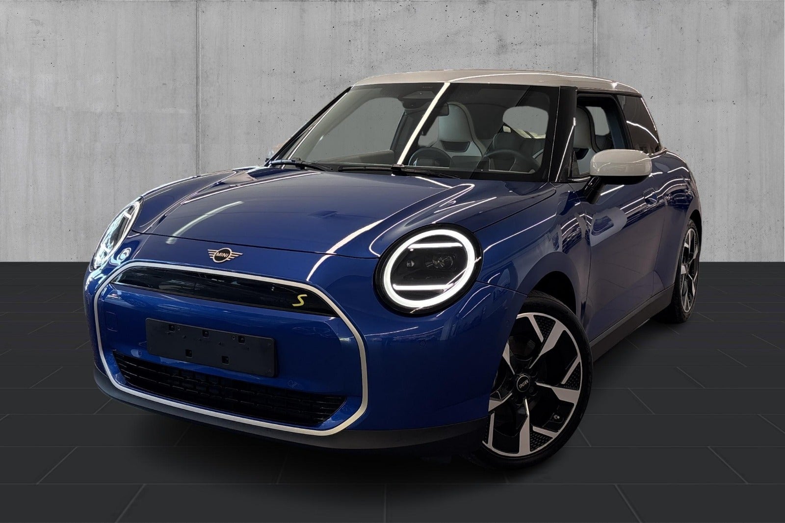 MINI Cooper SE Favoured Trim M