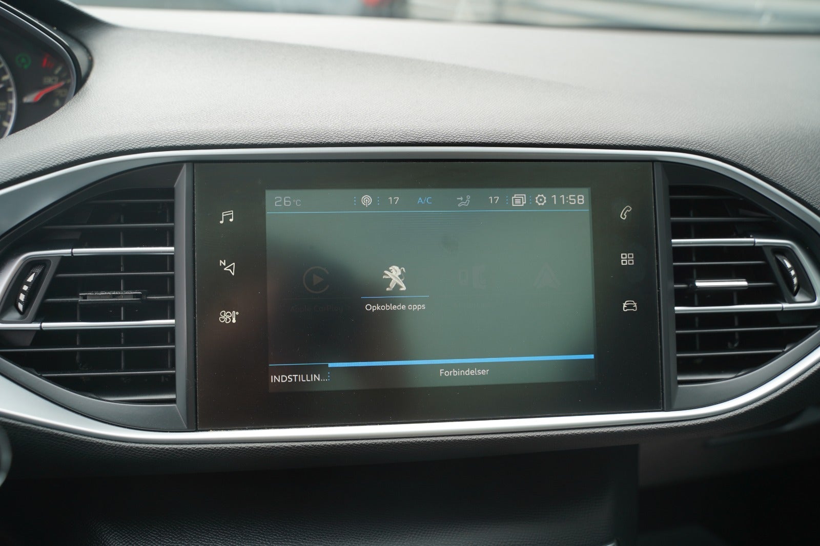 Billede af Peugeot 308 1,5 BlueHDi 130 Allure Sky SW
