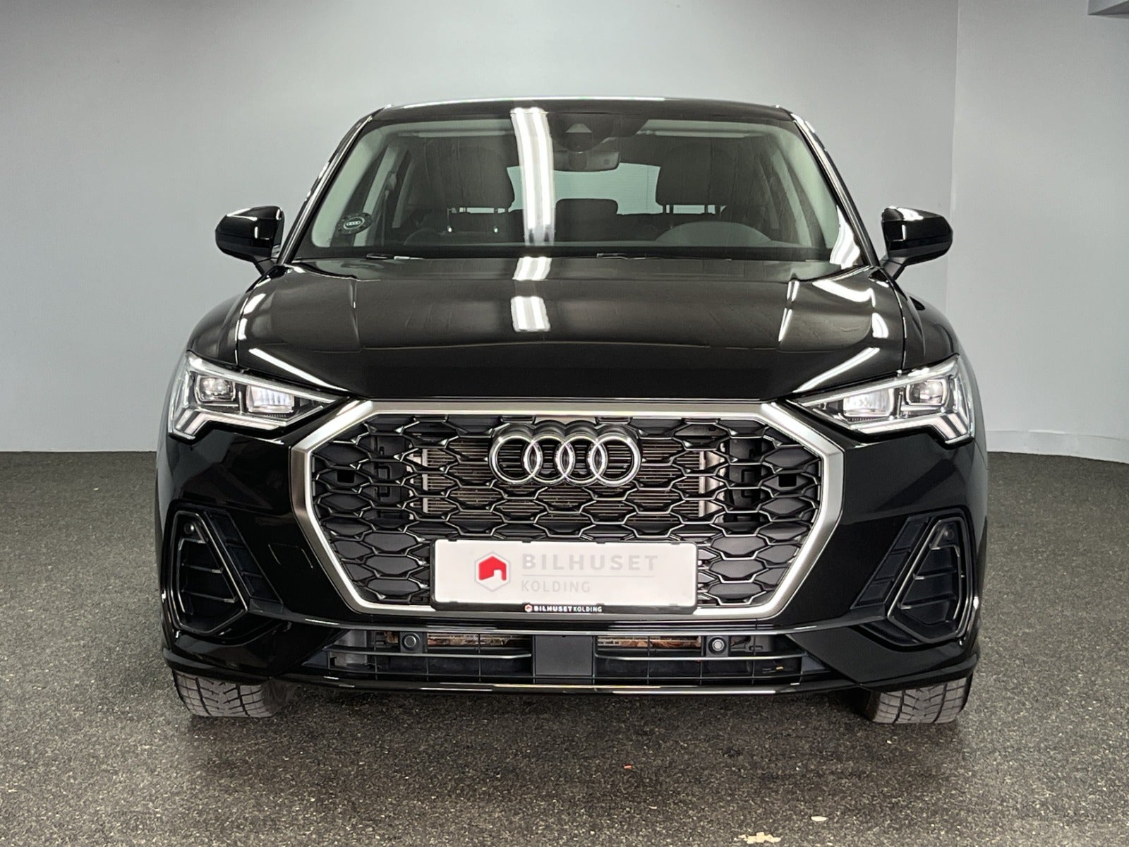 Billede af Audi Q3 45 TFSi e Attitude plus Sportback S-tr.