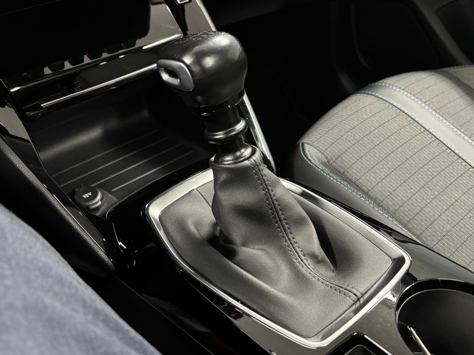 Billede af Peugeot 208 1,5 BlueHDi 100 Allure Sky