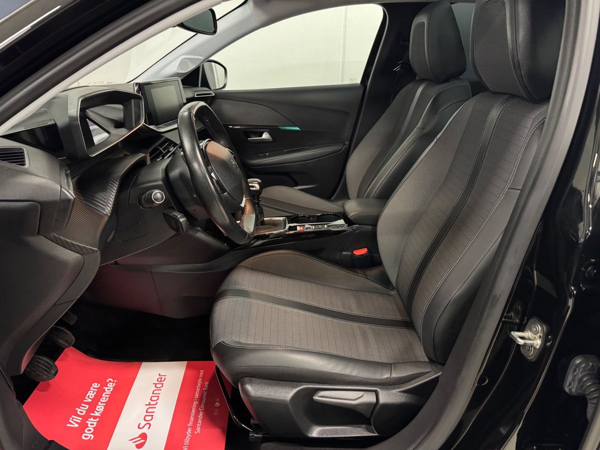 Peugeot 208 PureTech 100 Allure Sky