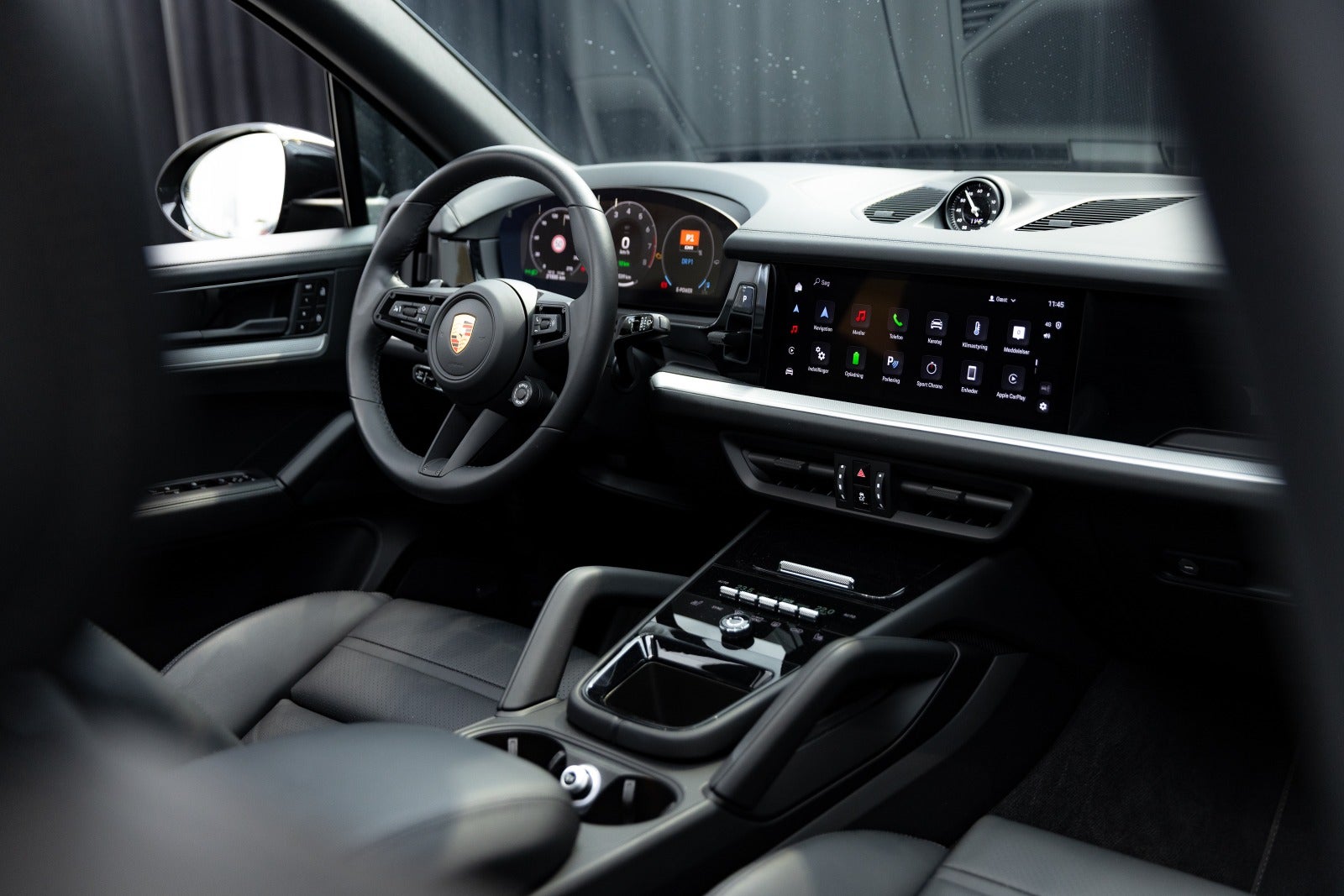 Gallery image 15 of 18