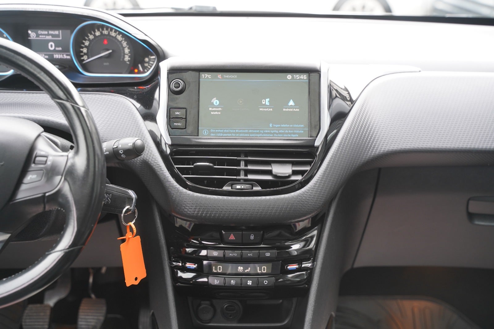 Billede af Peugeot 2008 1,6 BlueHDi 100 Desire Sky