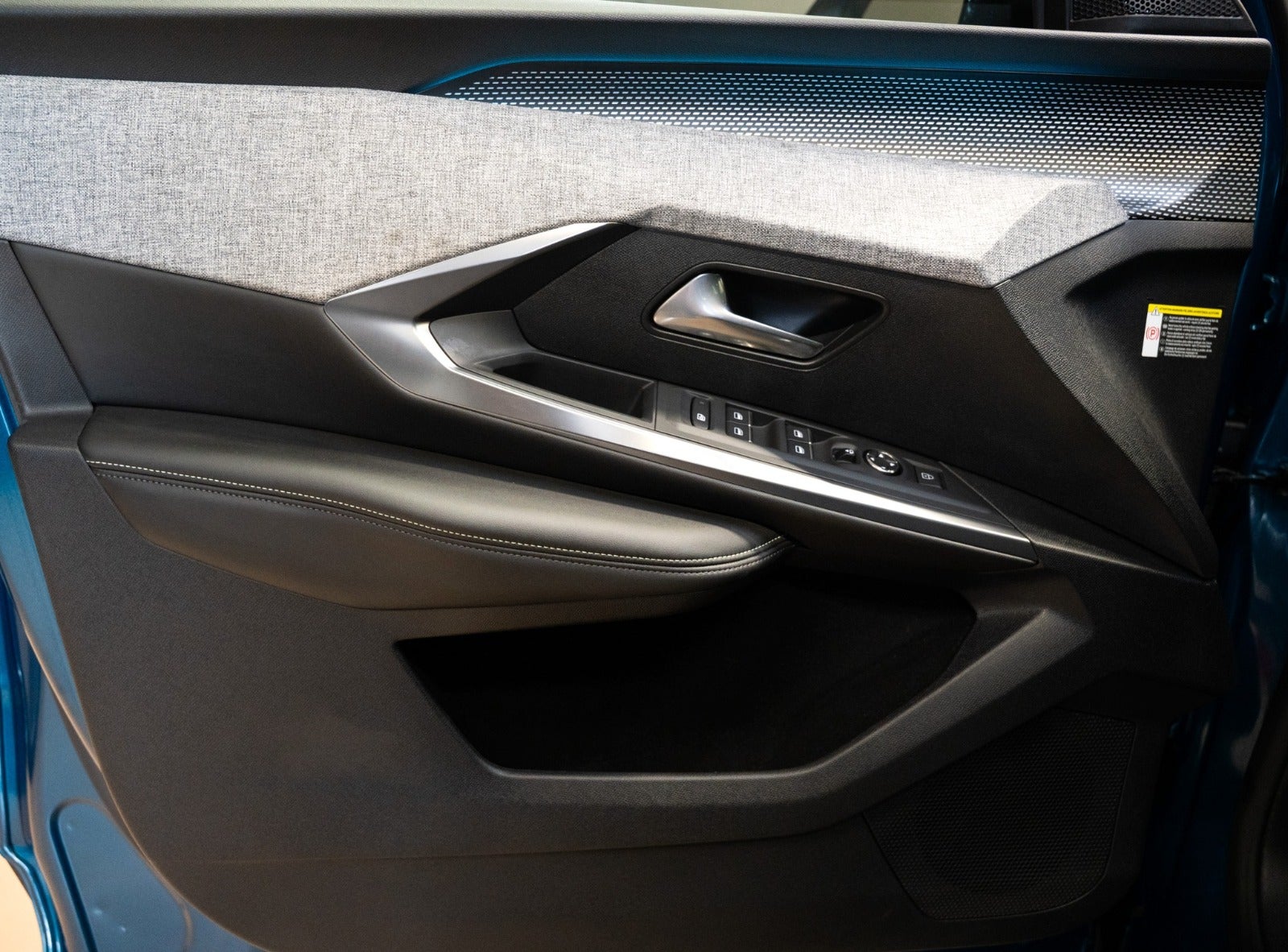Billede af Peugeot e-3008 77 GT Pack