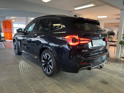 BMW iX3 Charged M-Sport billede 1