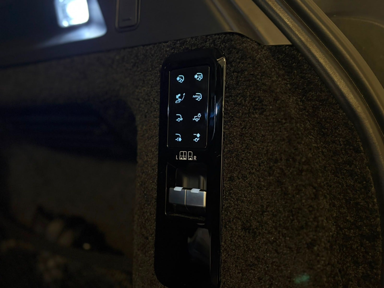 Land Rover – Range Rover