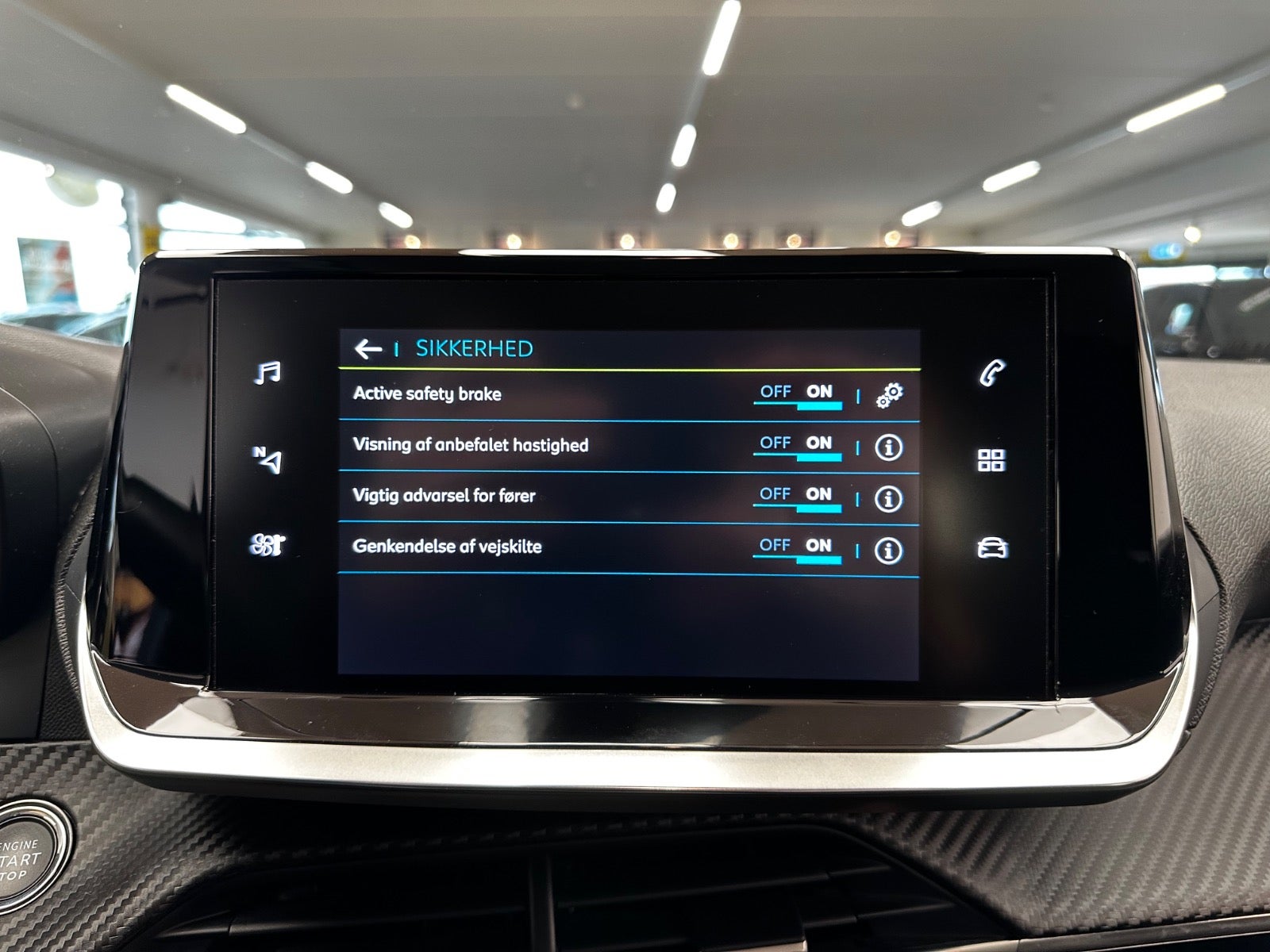 Billede af Peugeot e-2008 50 Active Pack