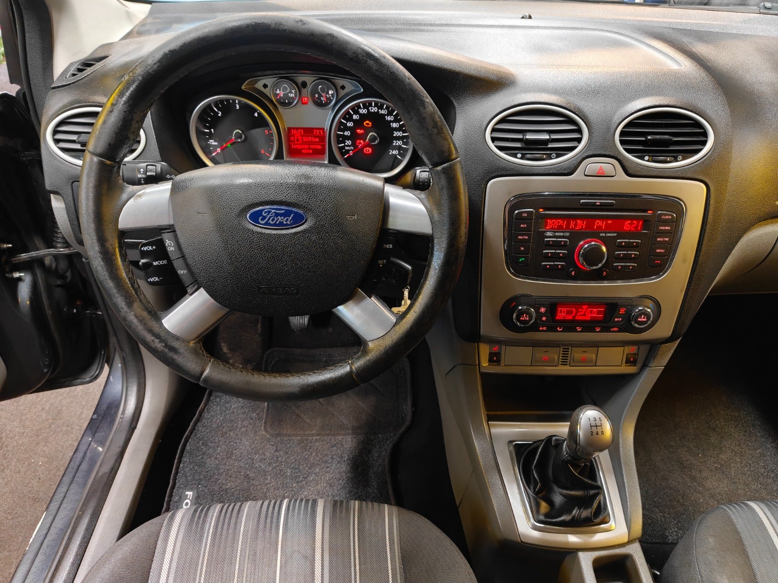Billede af Ford Focus 1,6 TDCi 109 Ghia stc.