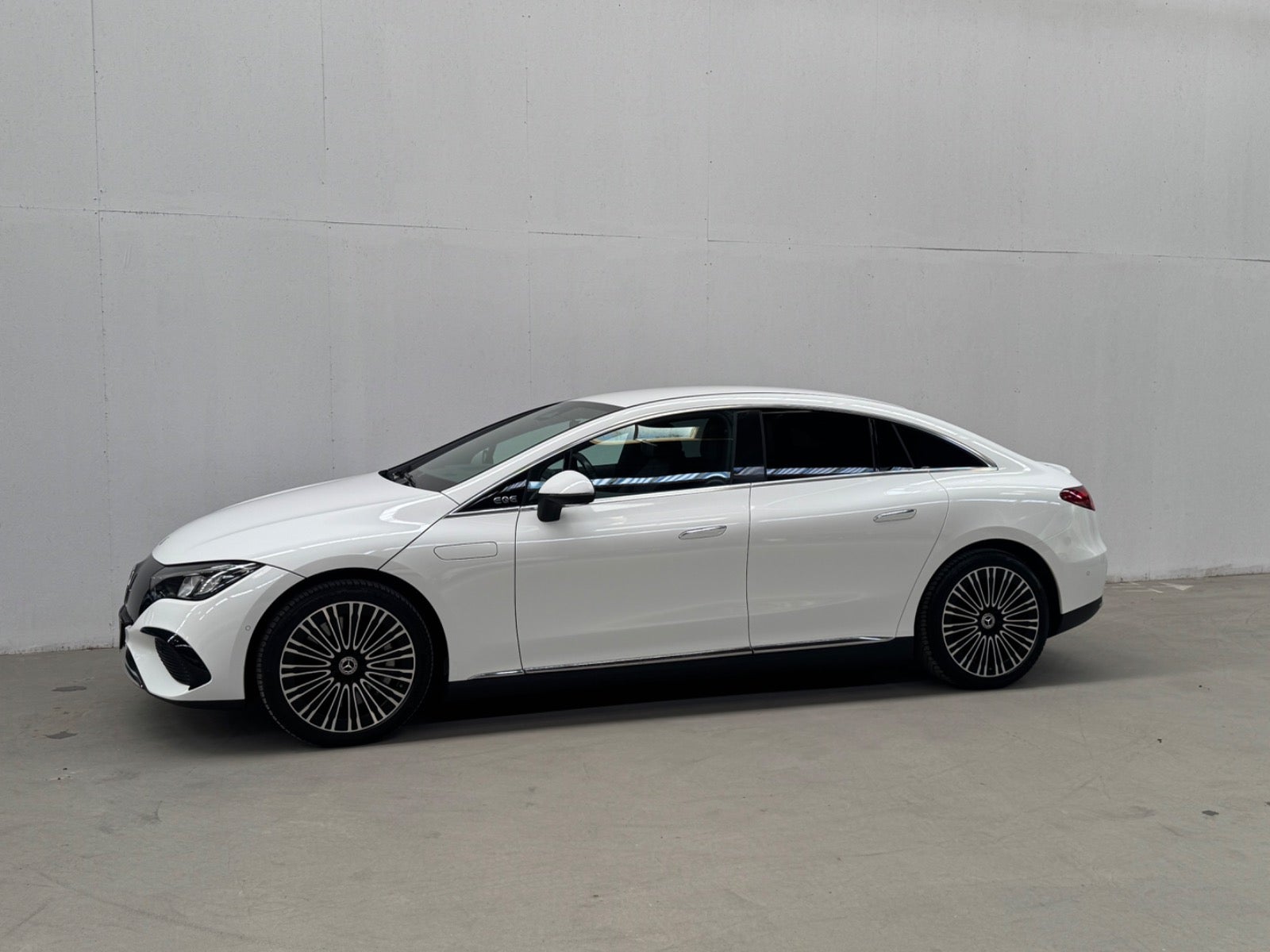 Mercedes EQE350+ Avantgarde A