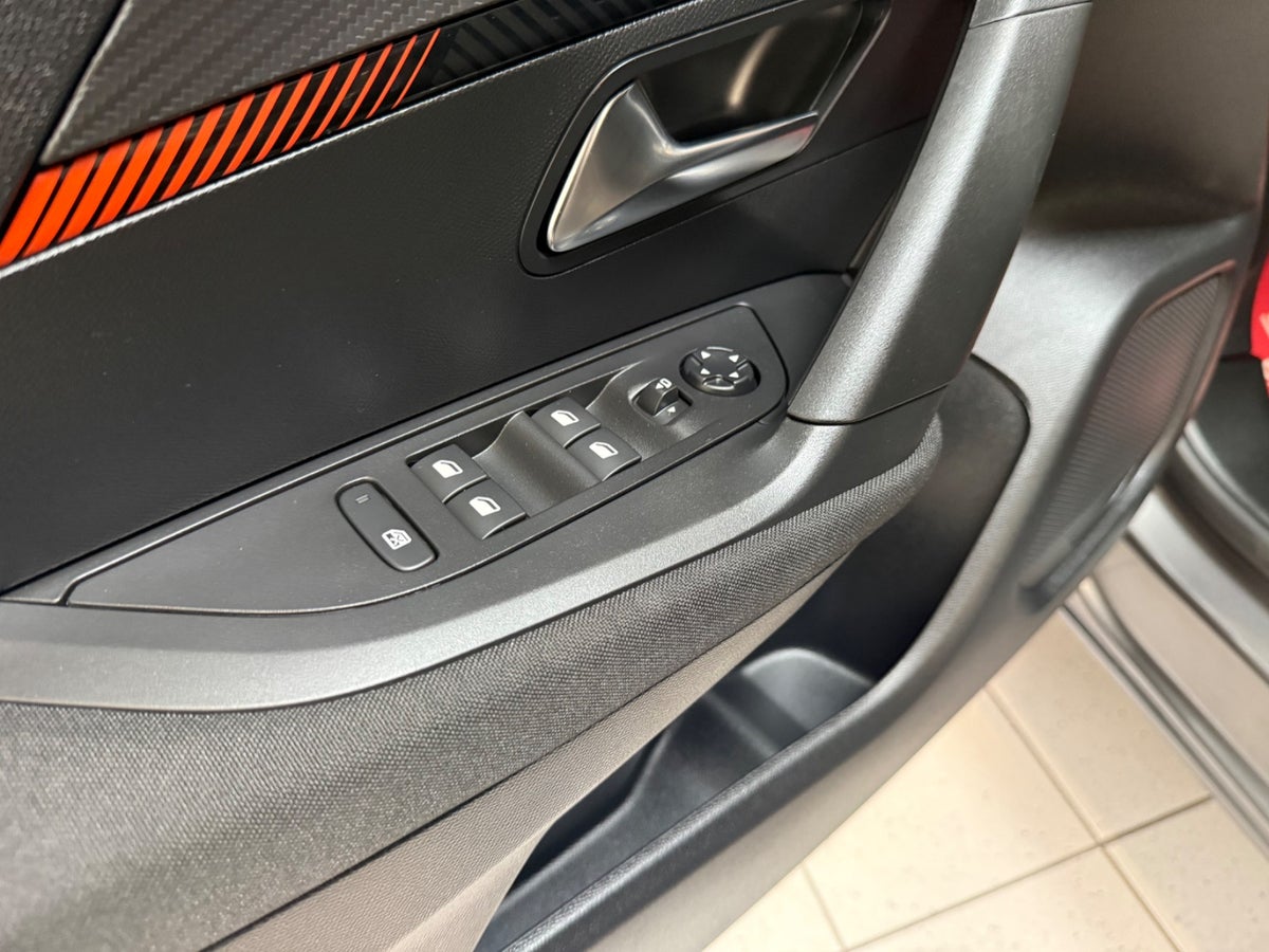 Peugeot 2008 PureTech 100 Active Pack