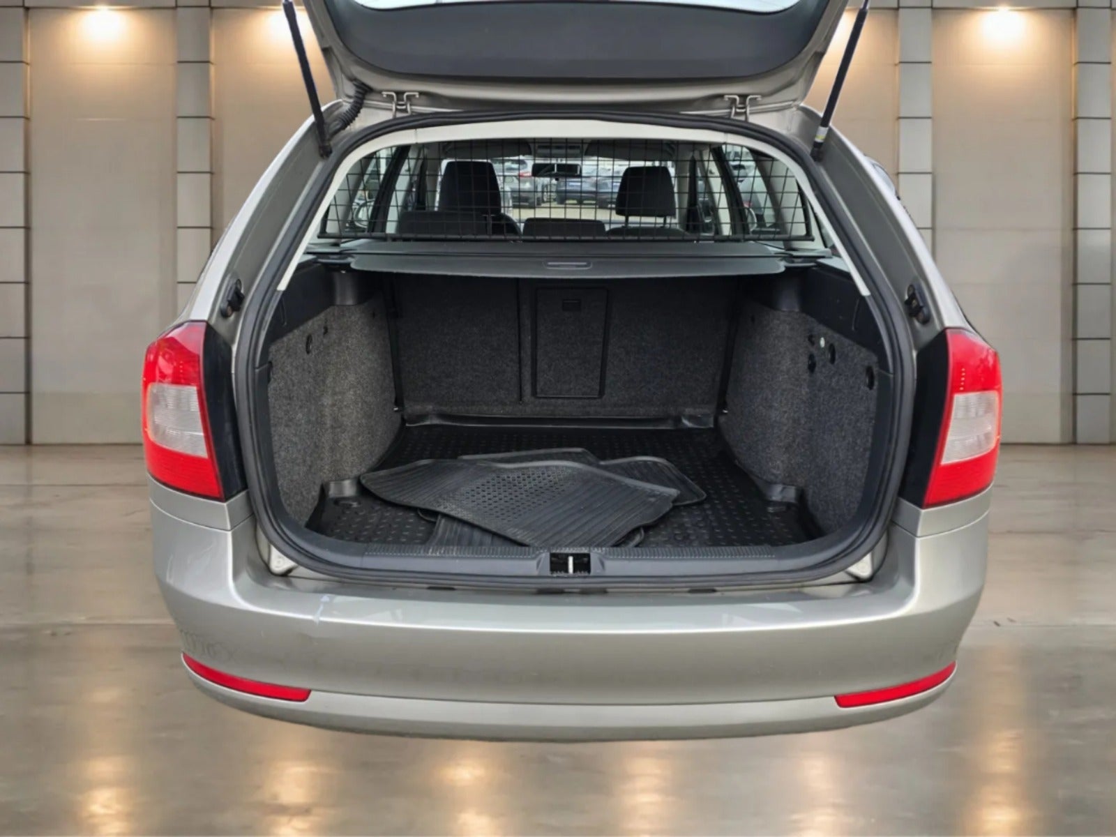 Billede af Skoda Octavia 1,8 TSi 160 Ambiente Combi