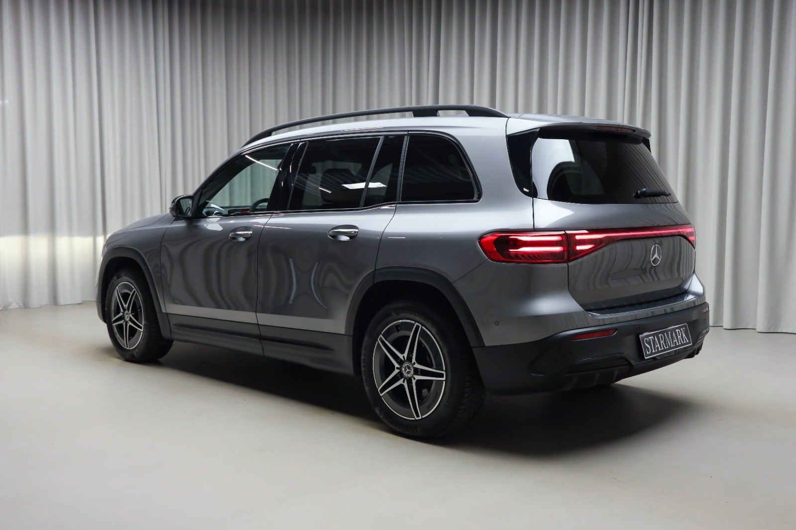 Mercedes-Benz EQB 250+ (3/8)