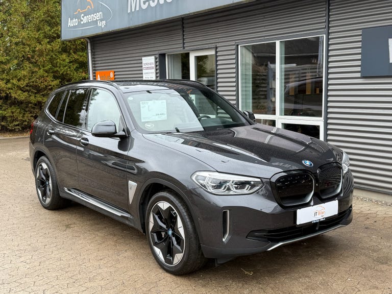 BMW iX3 Charged Plus