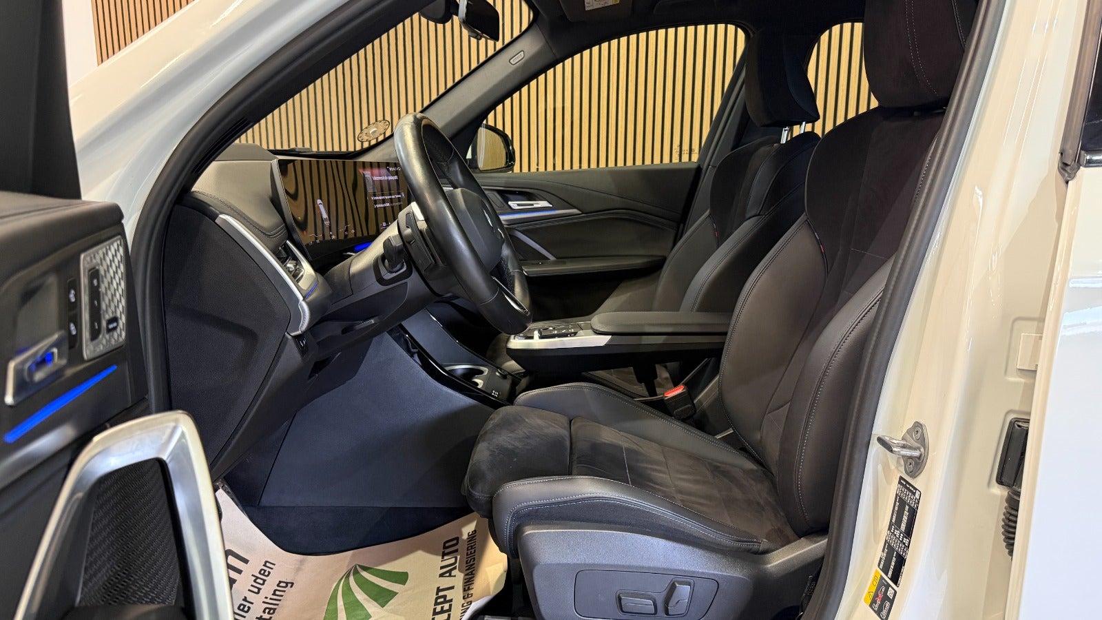 Billede af BMW iX1  xDrive30 Fully Charged M-Sport