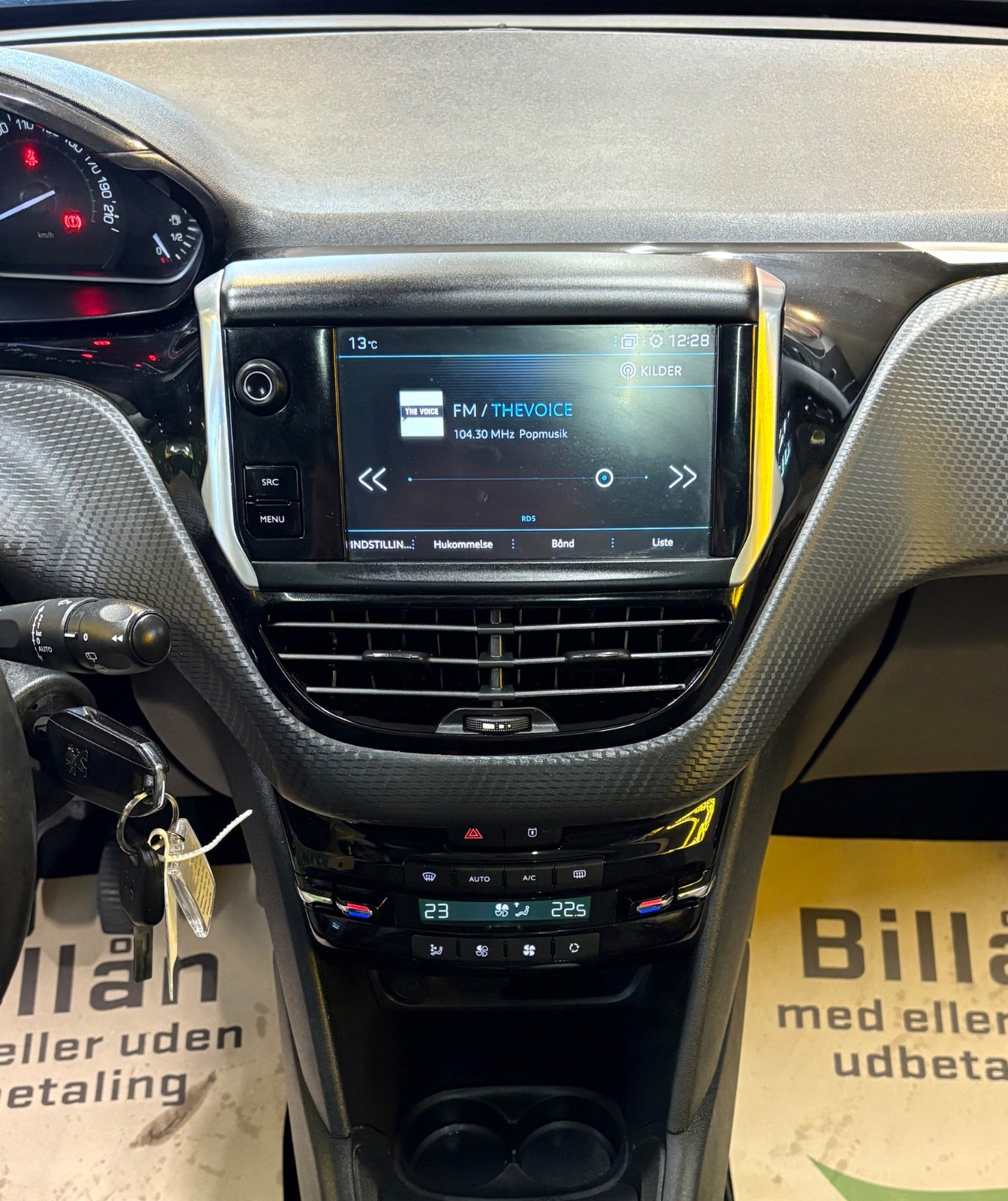 Billede af Peugeot 208 1,2 PureTech 82 Allure Sky
