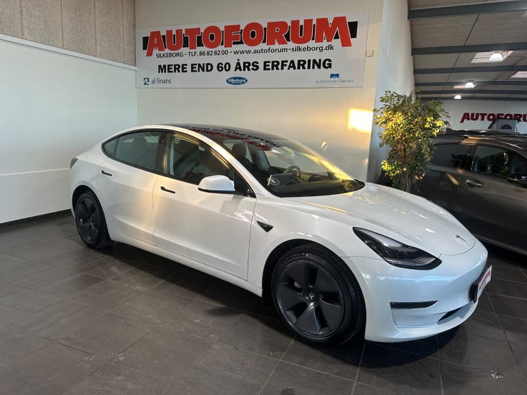Tesla Model 3 Long Range AWD