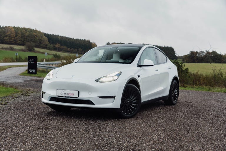 Tesla Model Y Long Range AWD