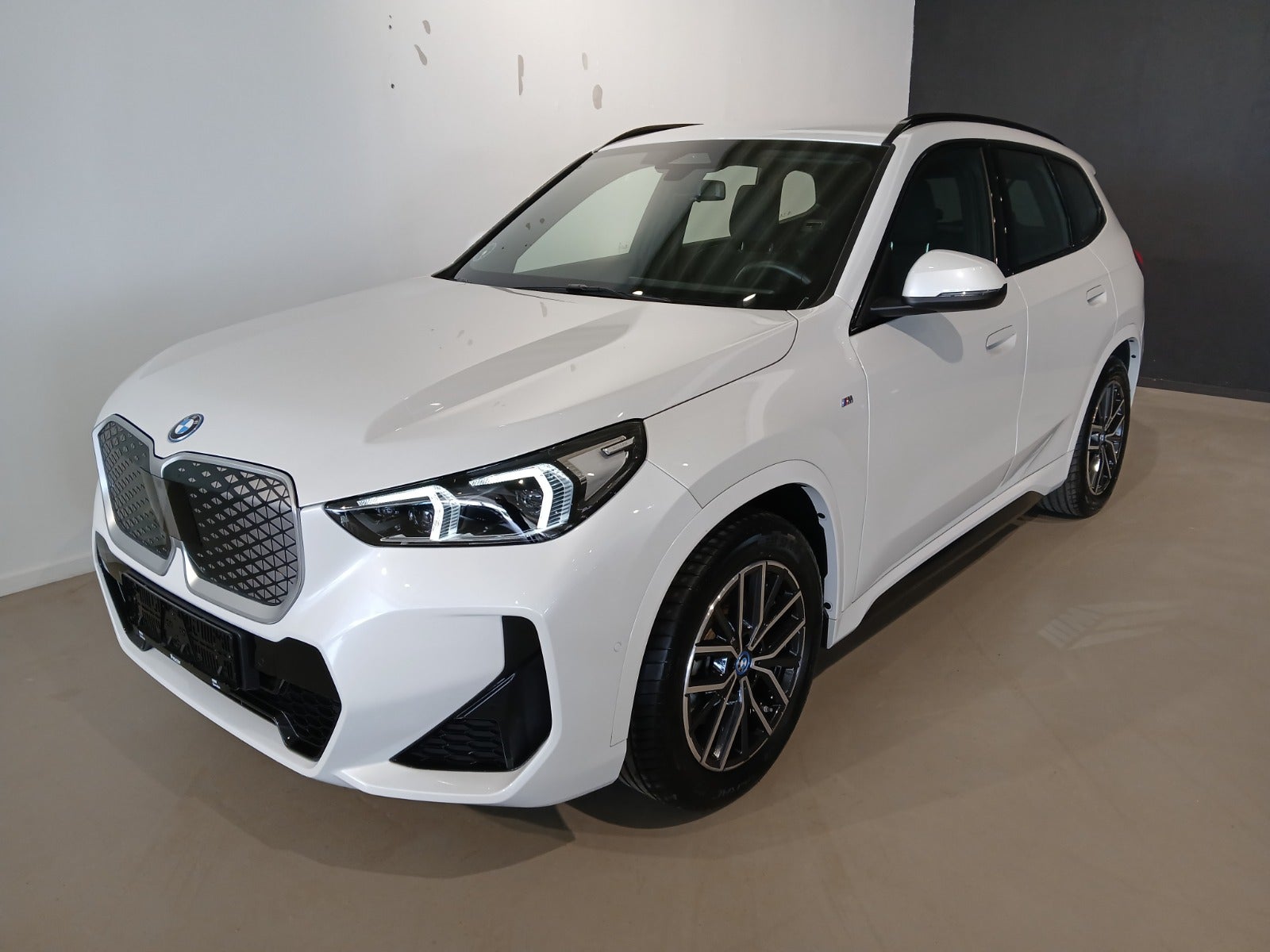 BMW iX1 xDrive30 M-Sport