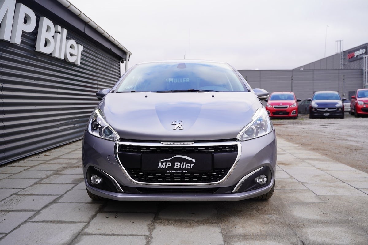 Billede af Peugeot 208 1,5 BlueHDi 100 Signature Sky