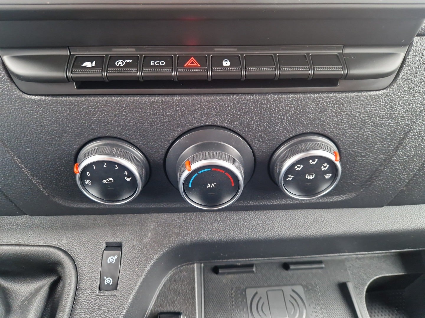 Billede af Renault Master IV T35 2,3 dCi 165 Alukasse m/lift