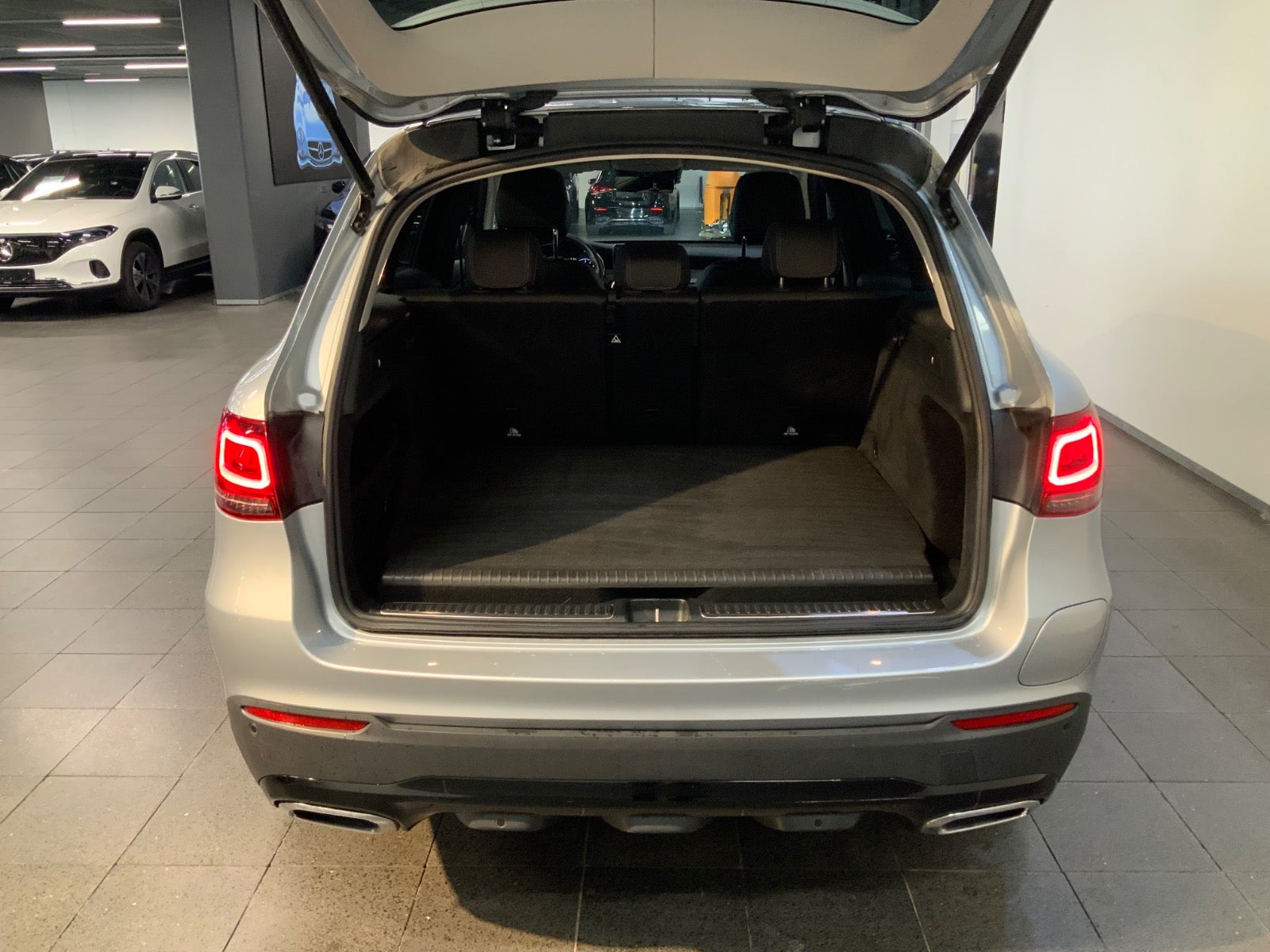 Mercedes-Benz GLC 300 de (6/8)