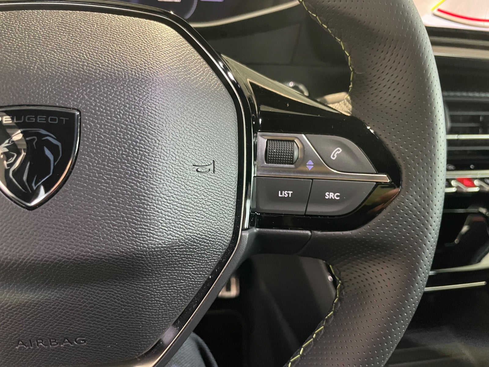 Billede af Peugeot e-2008 54 GT