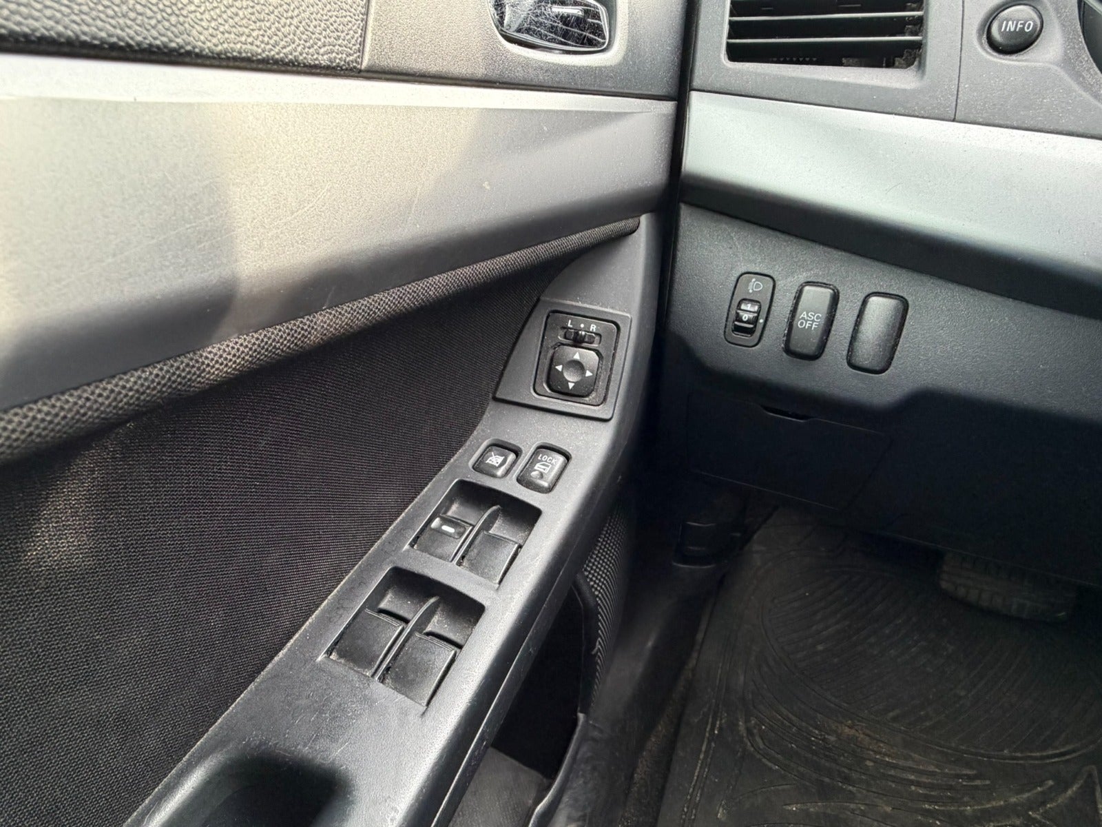 Mitsubishi Lancer Invite SportBack CVT