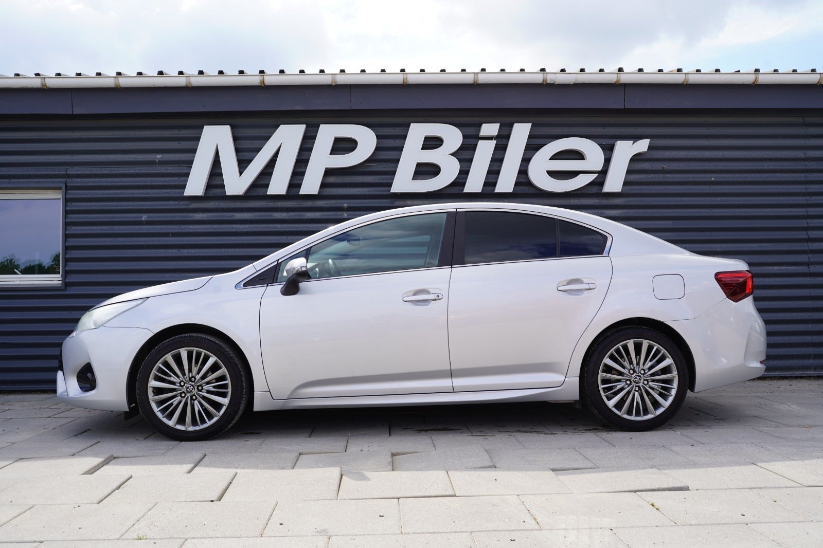 Billede af Toyota Avensis 1,8 VVT-i T2 Executive