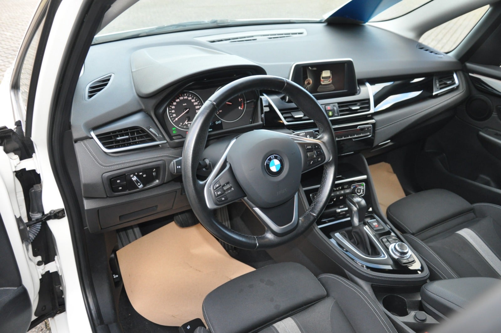 BMW 218d 2015