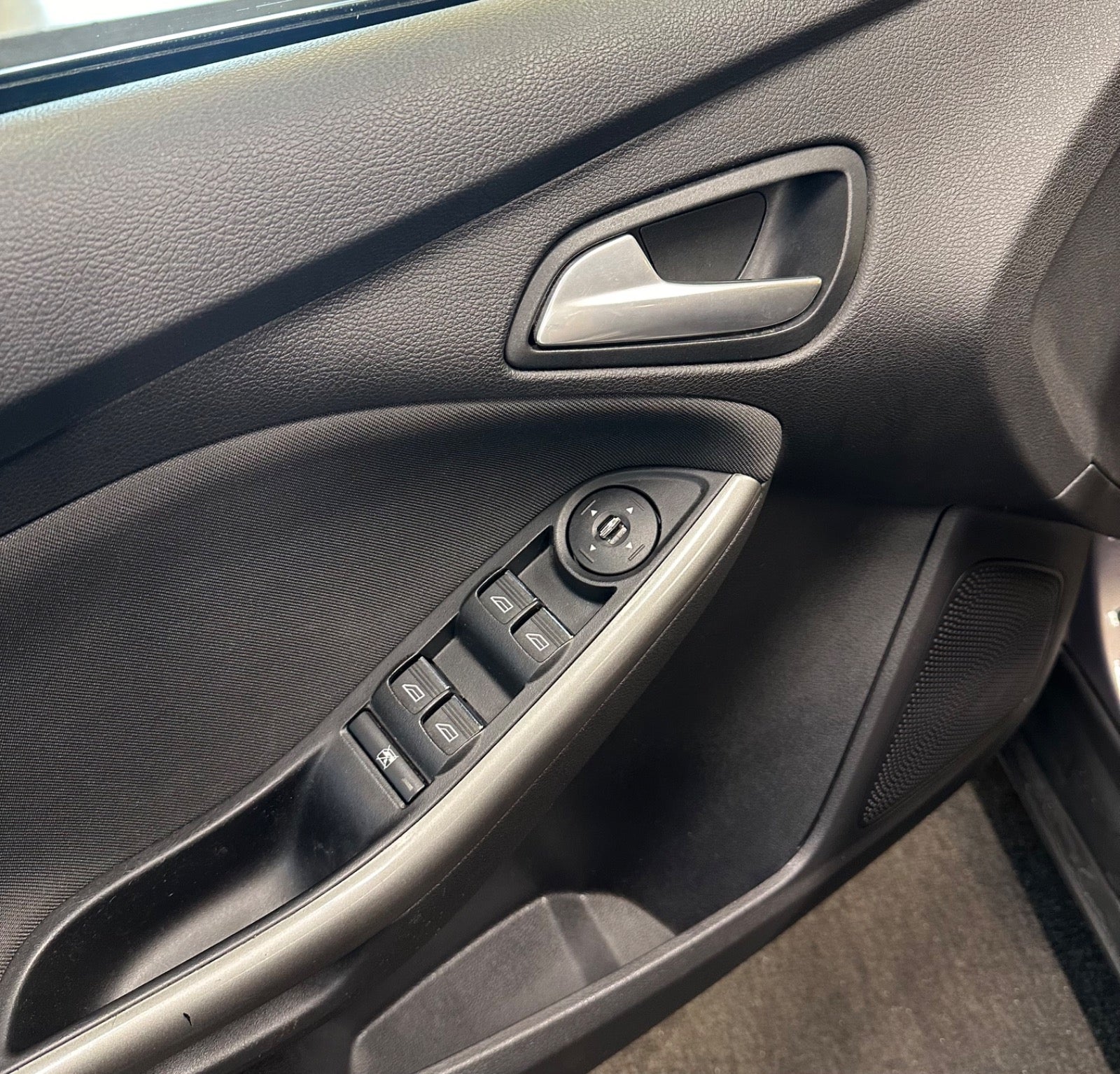 Billede af Ford Focus 1,0 SCTi 100 Trend stc. ECO