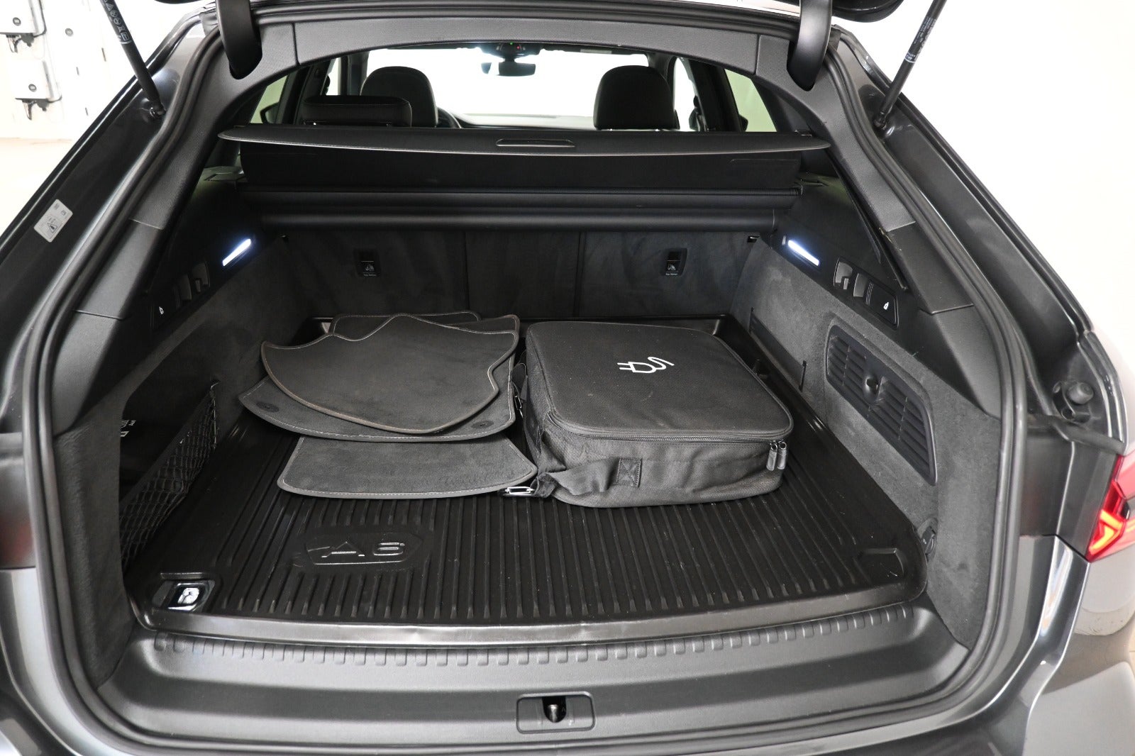 Audi A6 TFSi e S-line Avant quattro S-tr.