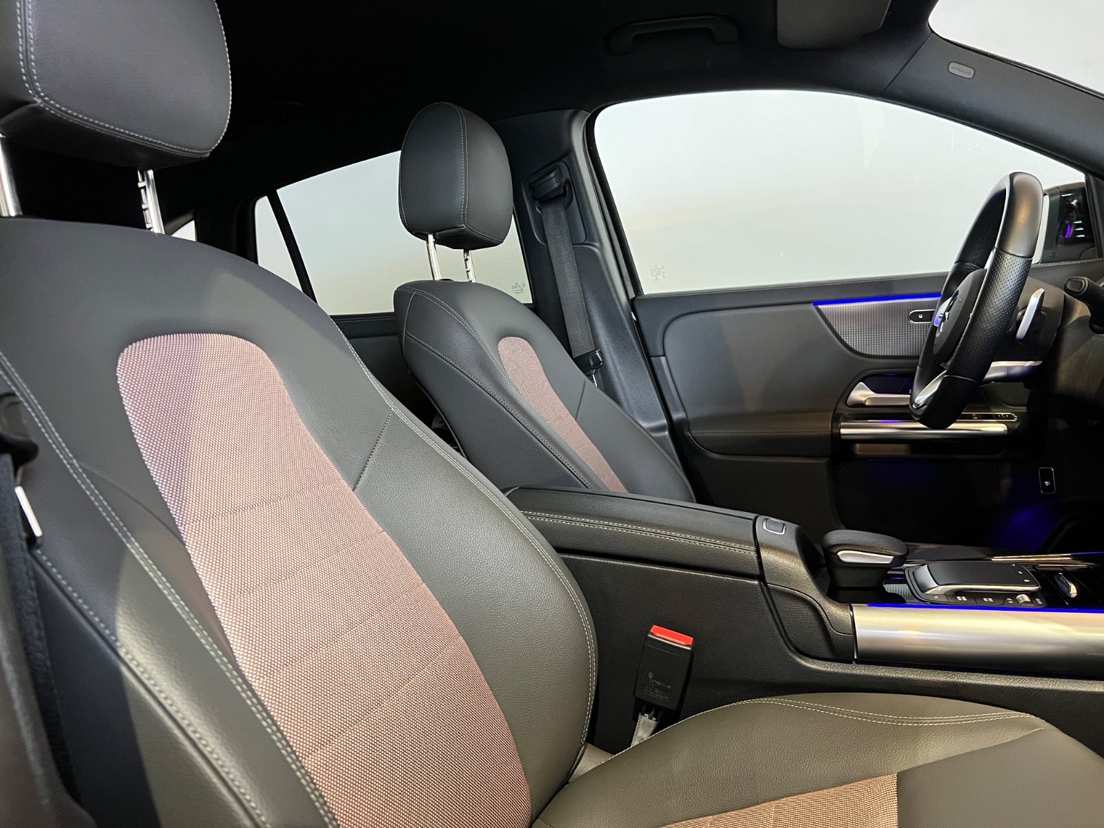 Mercedes EQA250 Electric Art