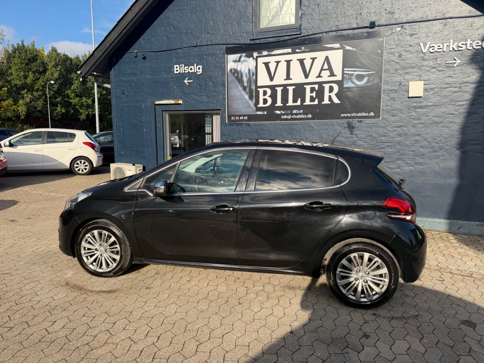 Billede af Peugeot 208 1,6 BlueHDi 100 Allure Sky