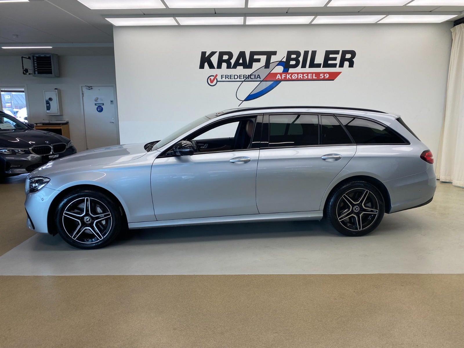 Billede af Mercedes E300 de 2,0 Advantage AMG stc. aut.