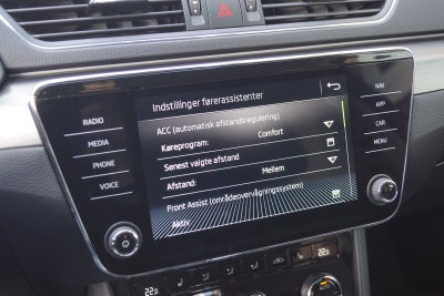 Skoda Superb TSi 180 Business Executive Combi DSG