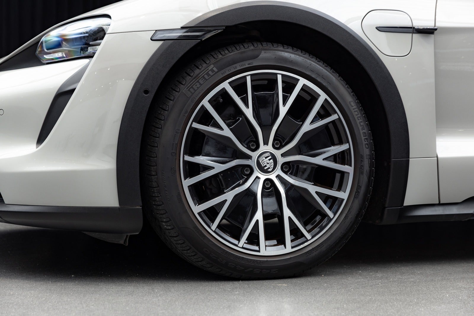 Gallery image 6 of 24