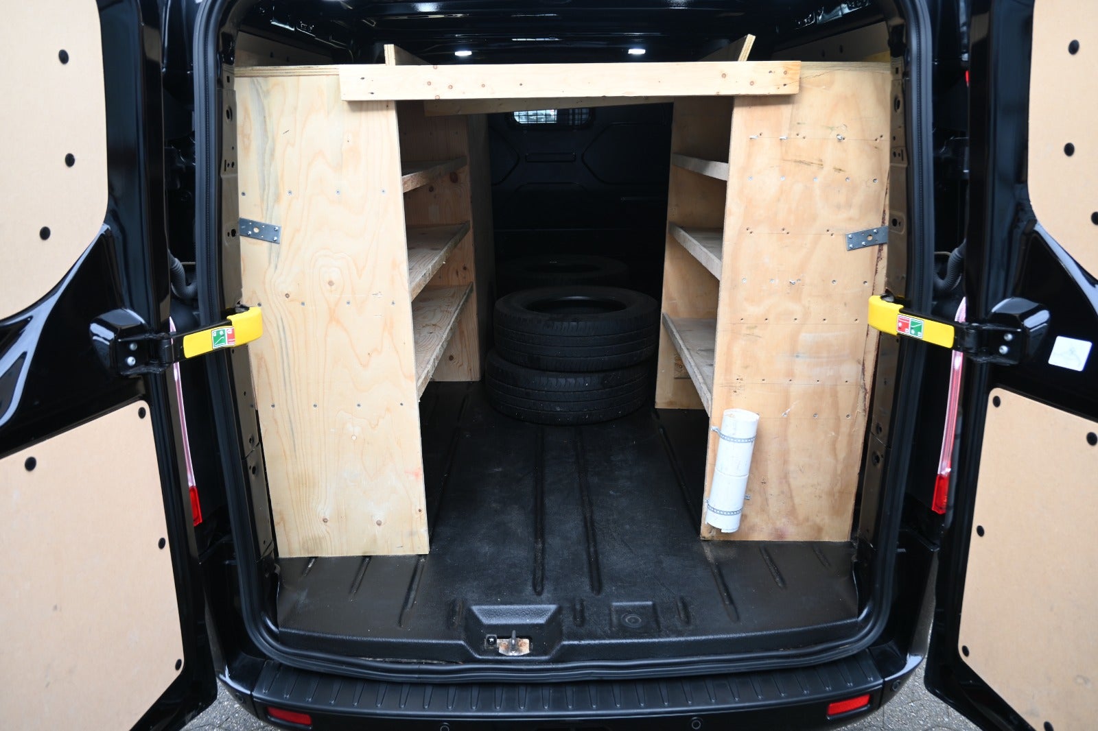 Ford Transit Custom 320S TDCi 170 Limited aut.