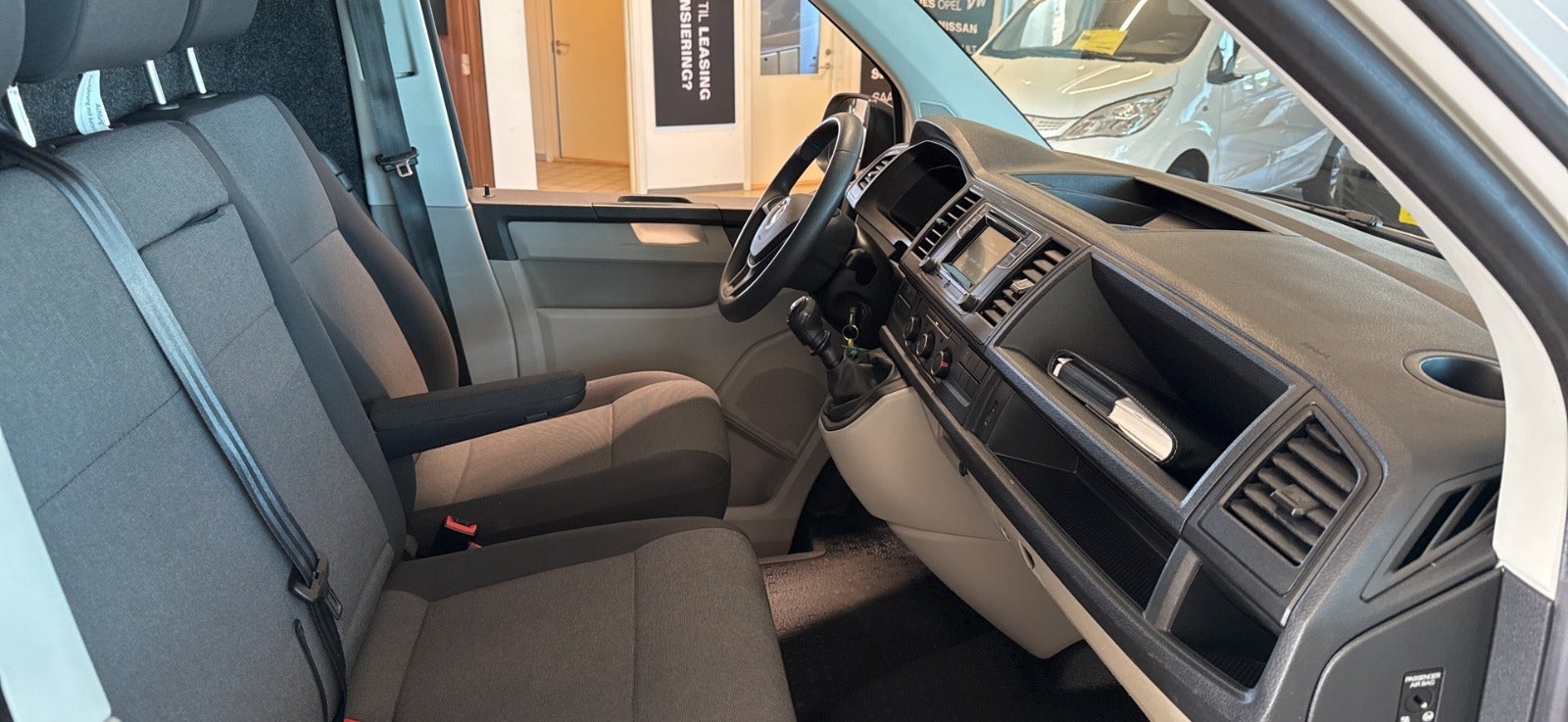Billede af VW Transporter 2,0 TDi 114 Kassevogn lang BMT