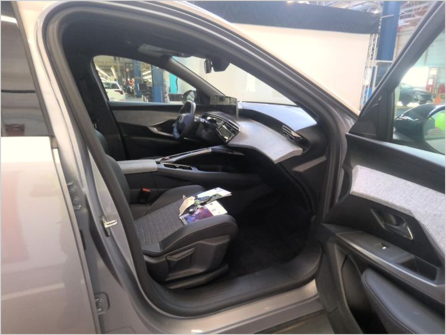 Billede af Peugeot e-5008 77 Allure 7prs
